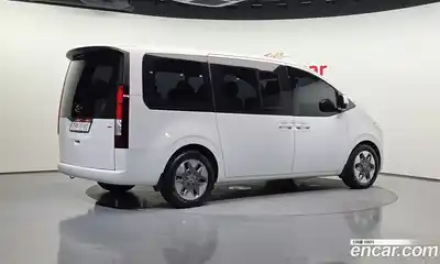 Hyundai Staria 2023 2.2 автомат (гидро), миниатюра 2