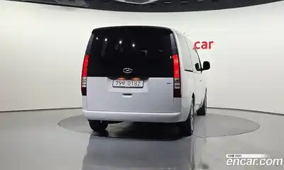Hyundai Staria 2023 2.2 автомат (гидро), миниатюра 4