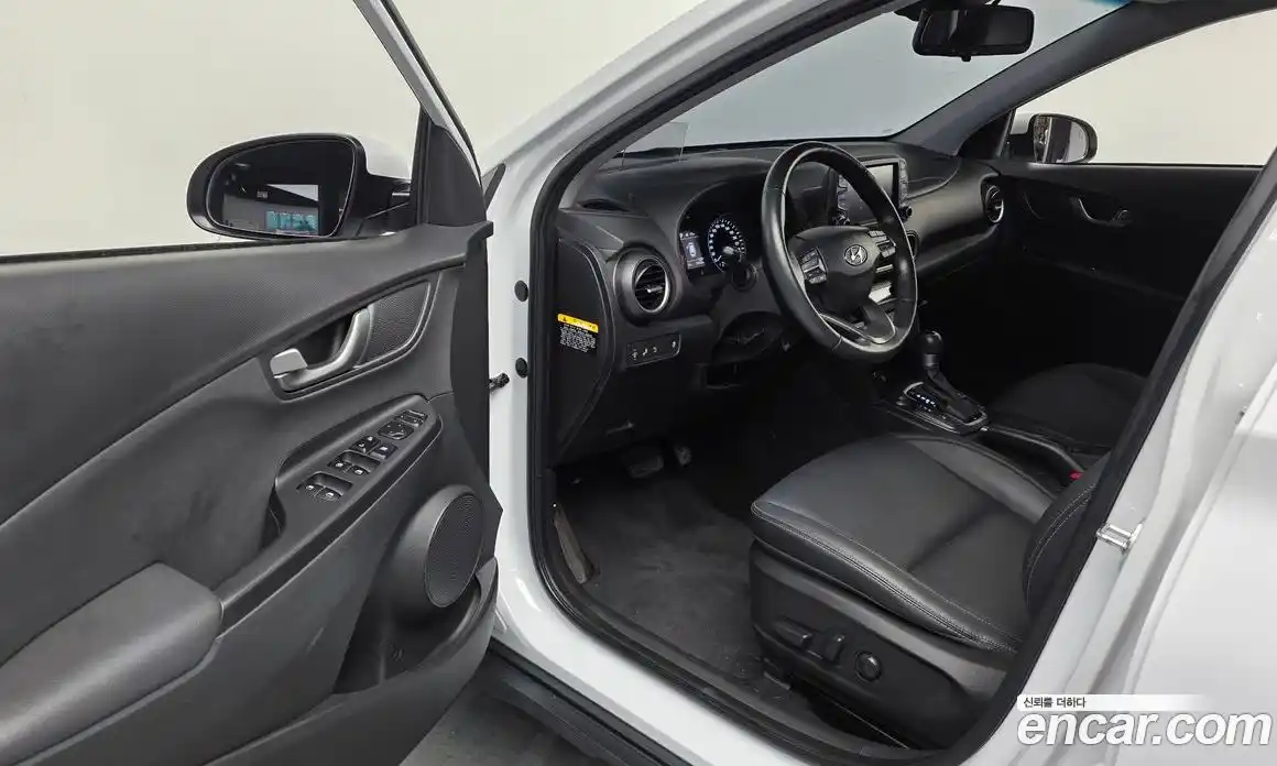 Hyundai Kona 2018 1.6 автомат (гидро), фото 13