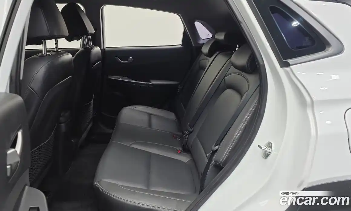 Hyundai Kona 2018 1.6 автомат (гидро), фото 18