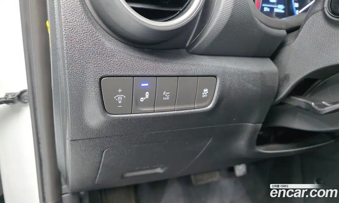 Hyundai Kona 2018 1.6 автомат (гидро), фото 24