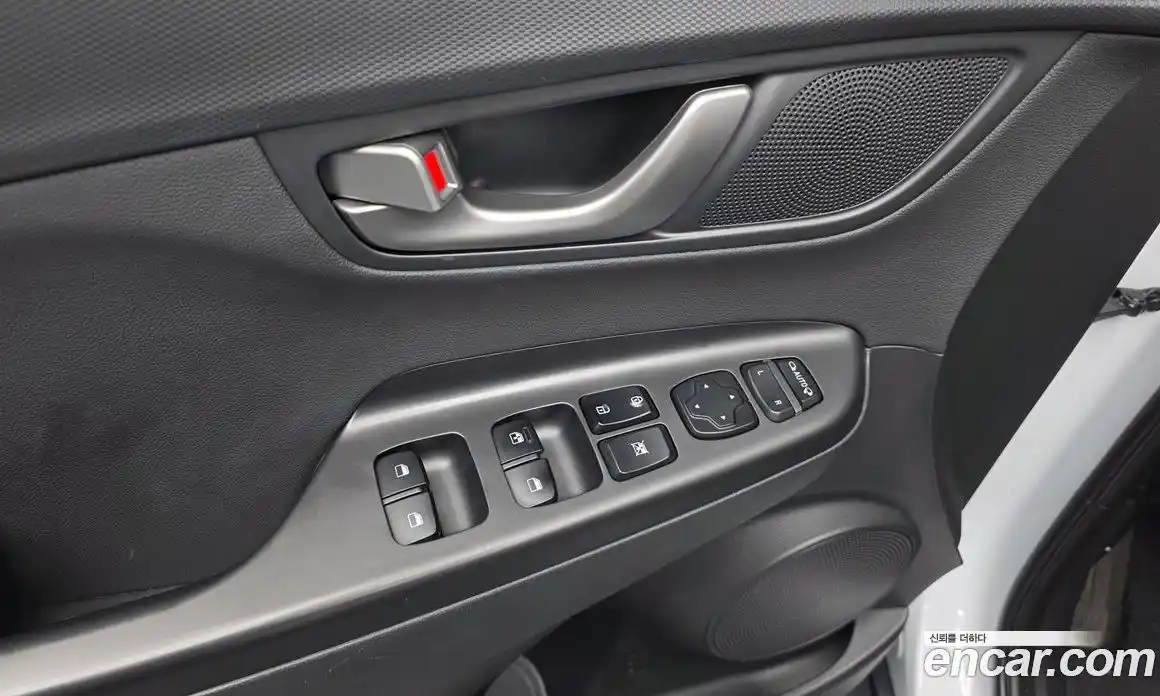 Hyundai Kona 2018 1.6 автомат (гидро), фото 28