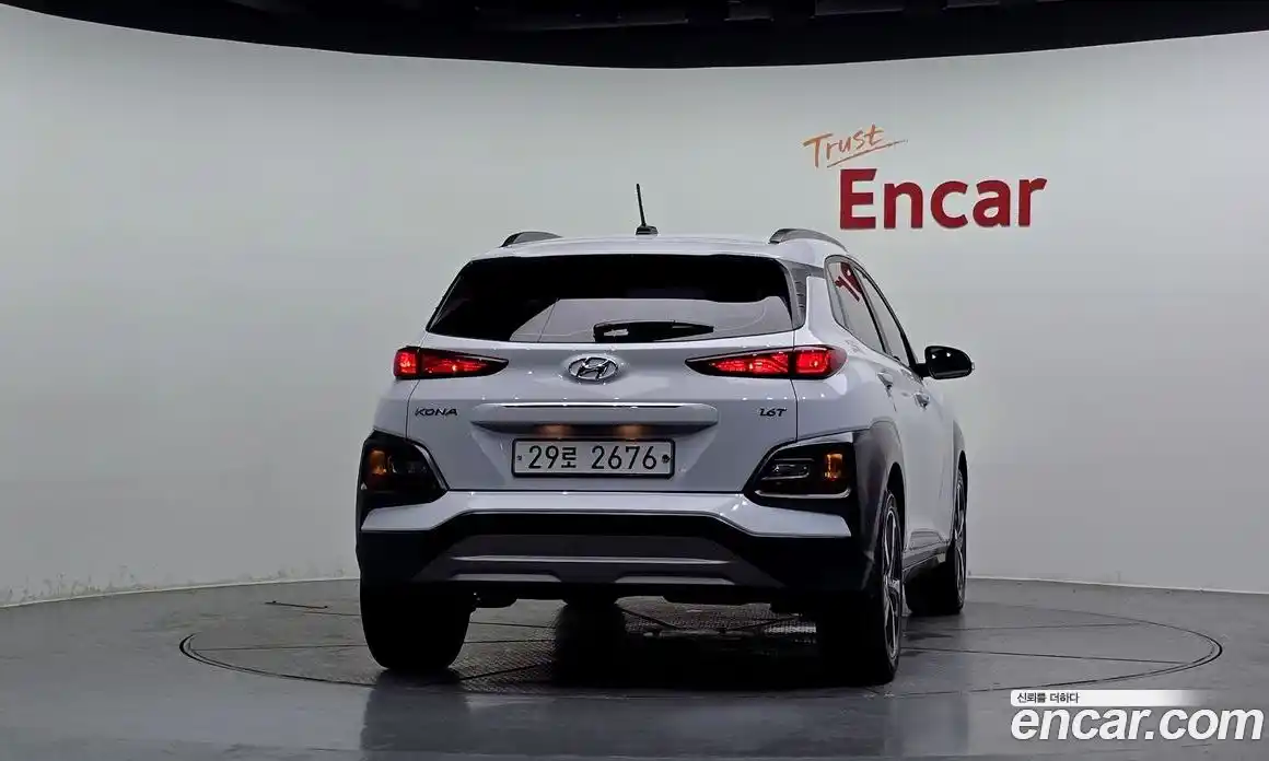 Hyundai Kona 2018 1.6 автомат (гидро), фото 4