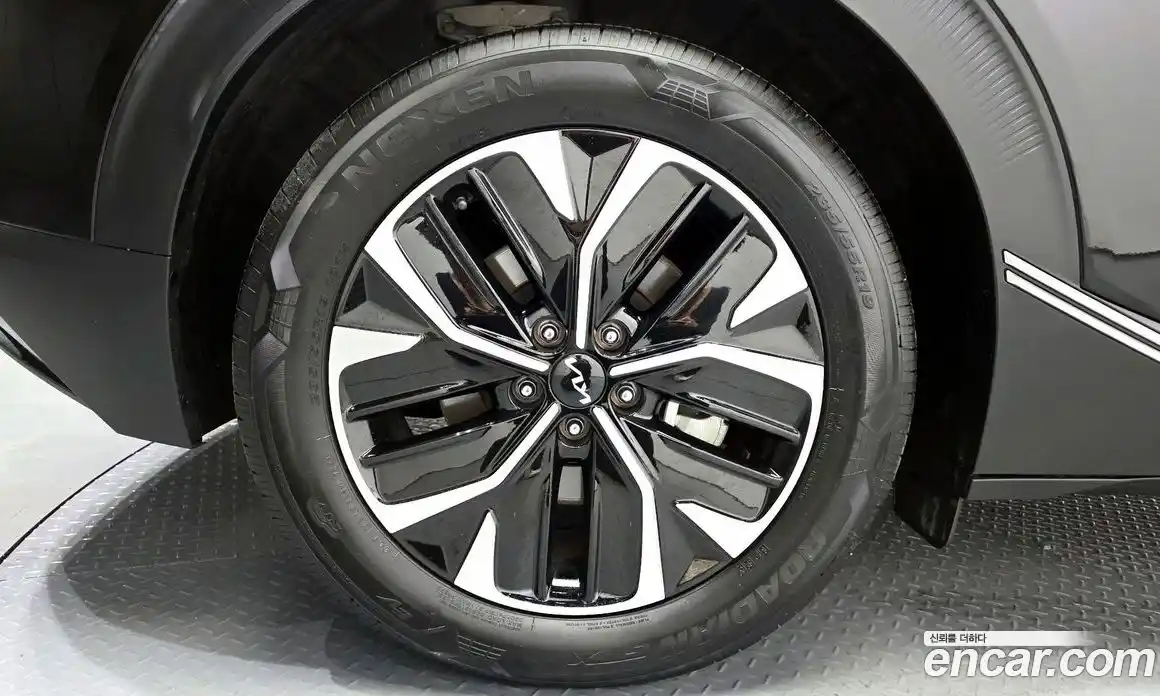 Kia EV6 2022 автомат (гидро), фото 5