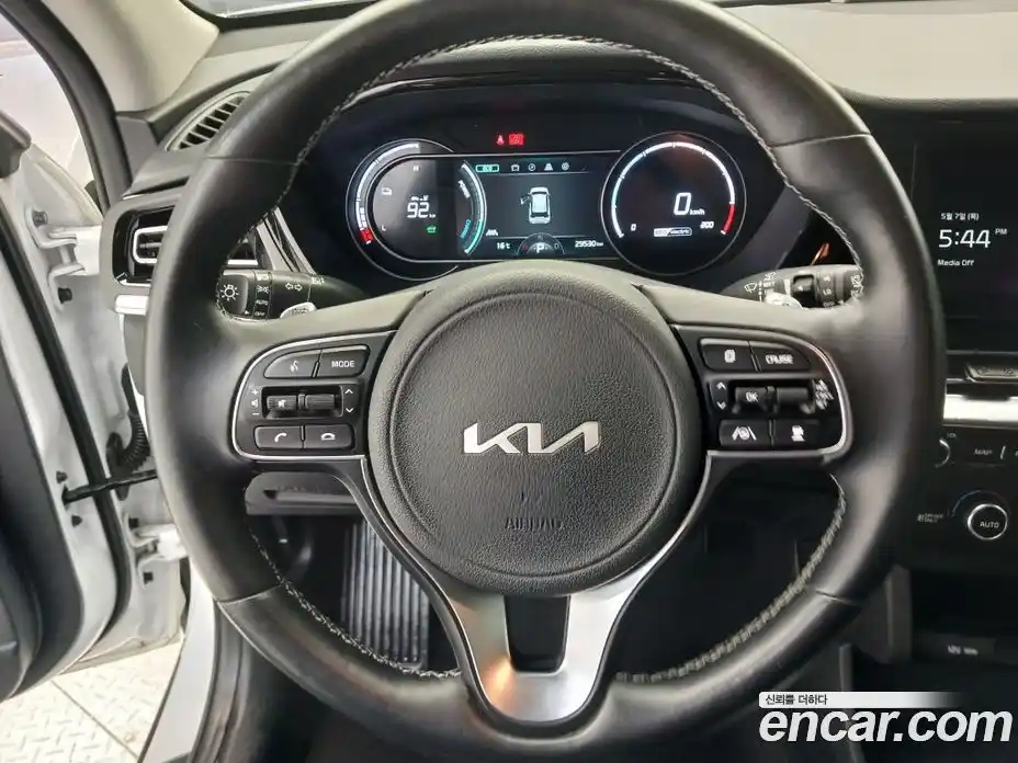 Kia Niro 2022 автомат (гидро), фото 12