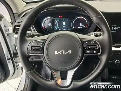 Kia Niro 2022 автомат (гидро), миниатюра 12