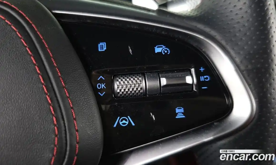 Genesis GV70 2021 2.5 автомат (гидро), фото 25