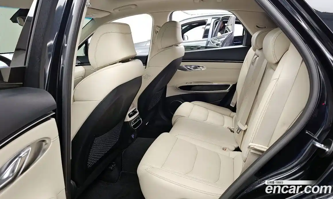 Genesis GV70 2021 2.5 автомат (гидро), фото 16