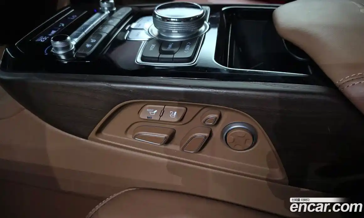 Genesis G90 2020 5.0 автомат (гидро), фото 24