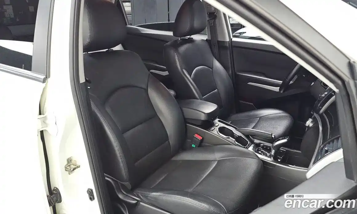 SsangYong Korando 2017 2.2 автомат (гидро), фото 12