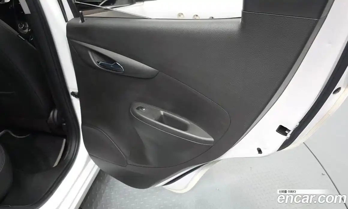 Chevrolet Spark 2021 1.0 автомат (гидро), фото 15