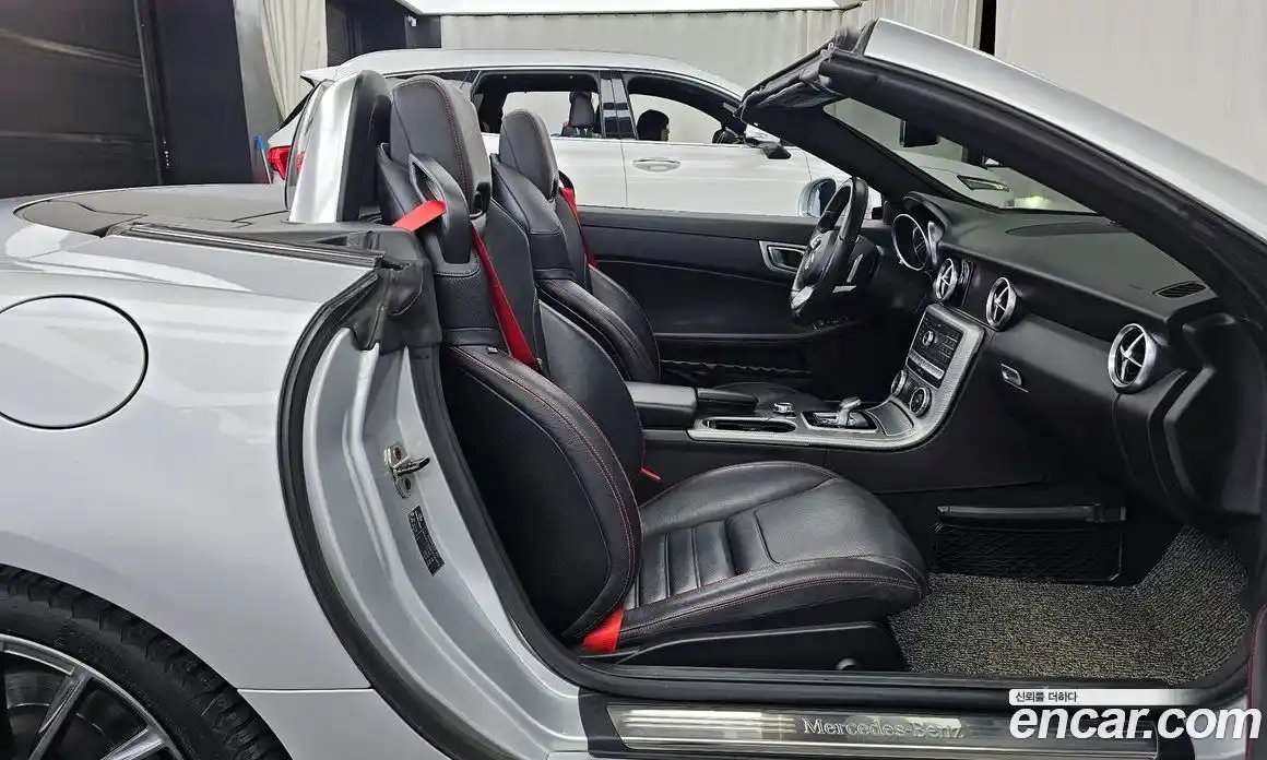 Mercedes-Benz SLC-Class 2017 2.0 гидро, фото 11 Mercedes-Benz SLC-Class 2017 2.0 гидро, фото 11