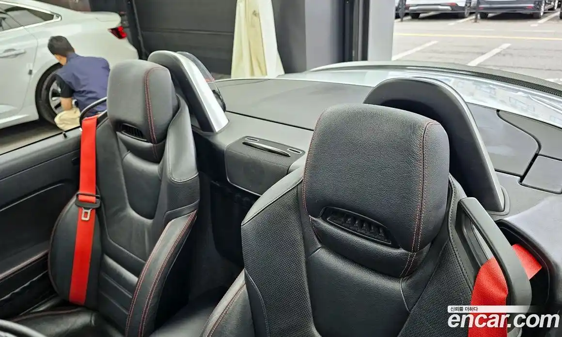 Mercedes-Benz SLC-Class 2017 2.0 гидро, фото 12 Mercedes-Benz SLC-Class 2017 2.0 гидро, фото 12