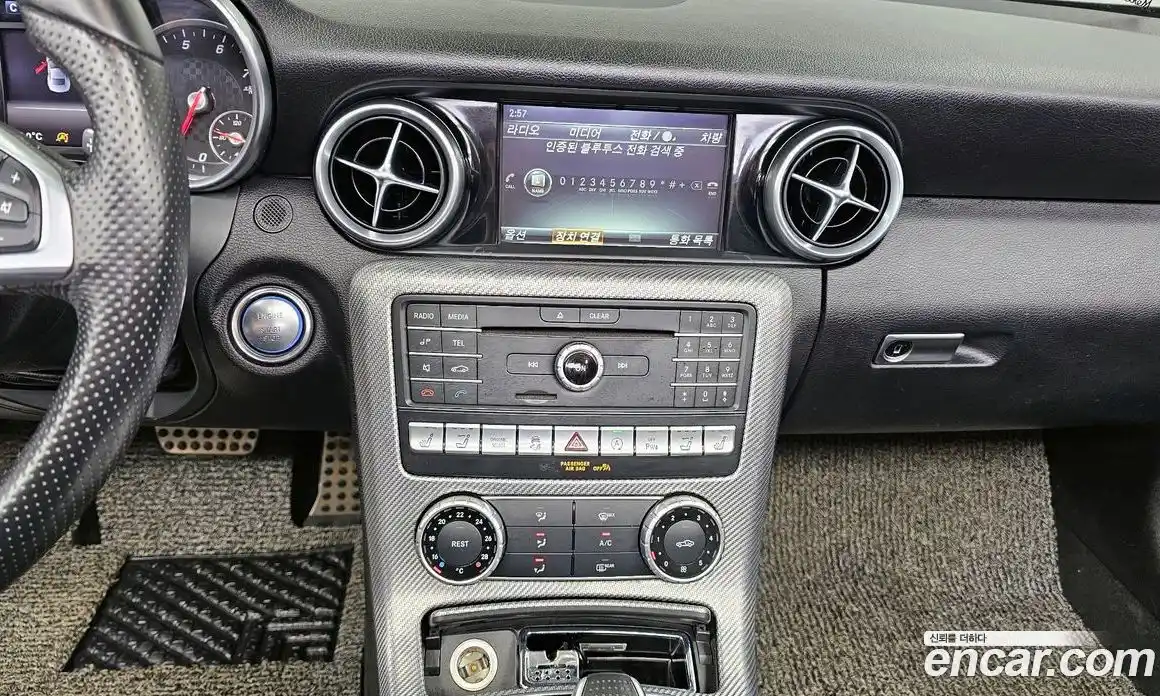 Mercedes-Benz SLC-Class 2017 2.0 гидро, фото 14 Mercedes-Benz SLC-Class 2017 2.0 гидро, фото 14