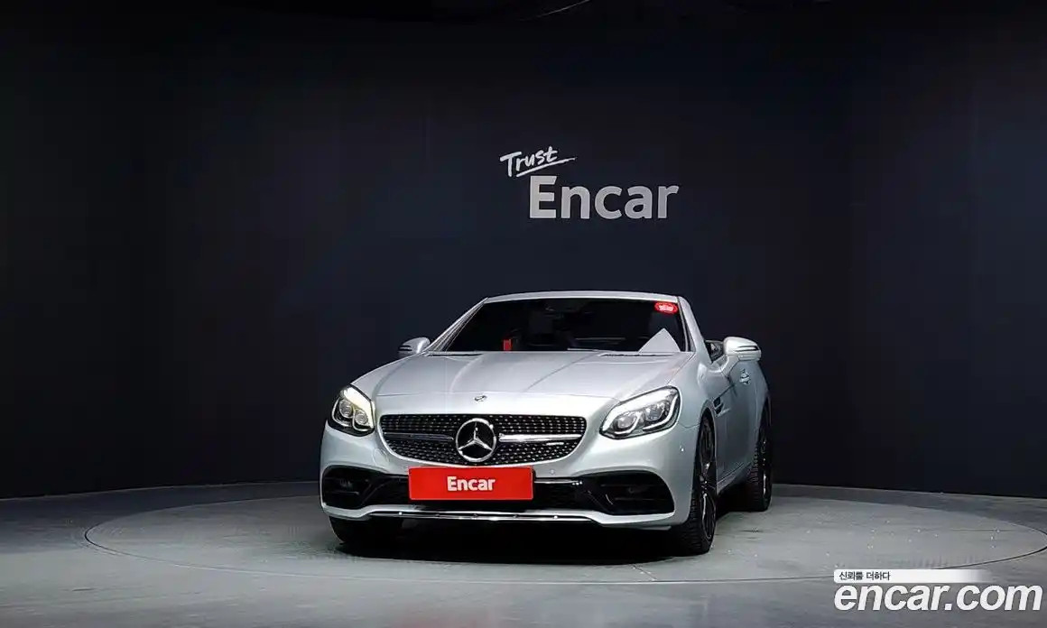Mercedes-Benz SLC-Class 2017 2.0 гидро, фото 3 Mercedes-Benz SLC-Class 2017 2.0 гидро, фото 3
