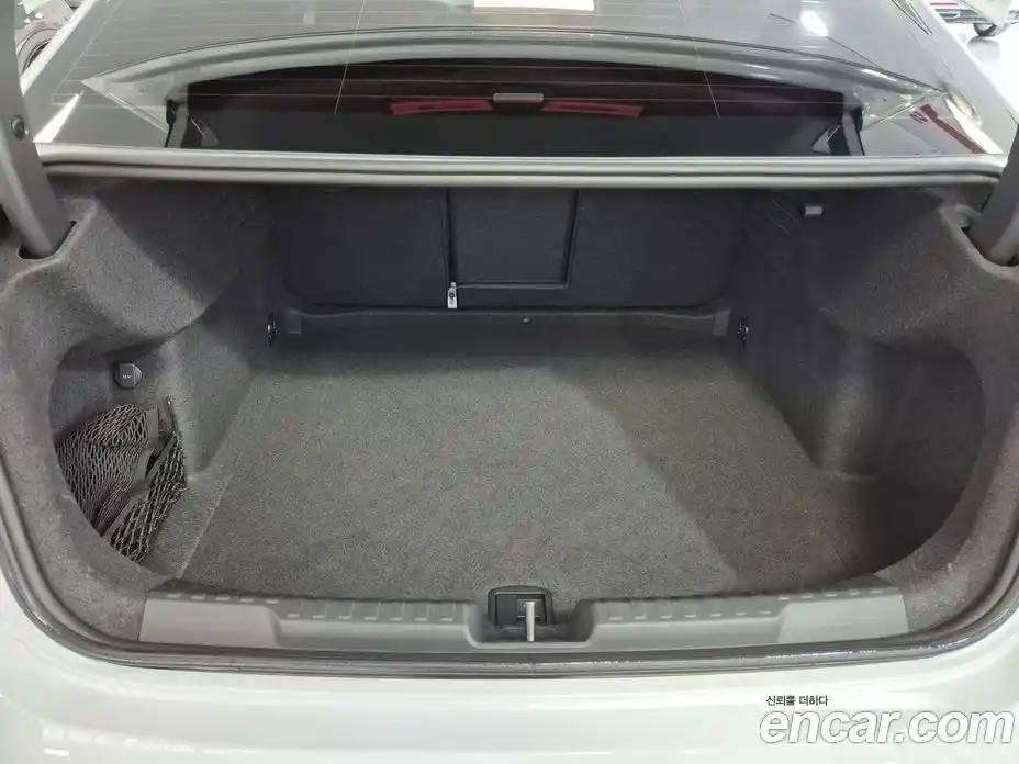 Audi A3 2025 2.0 автомат (гидро), фото 18