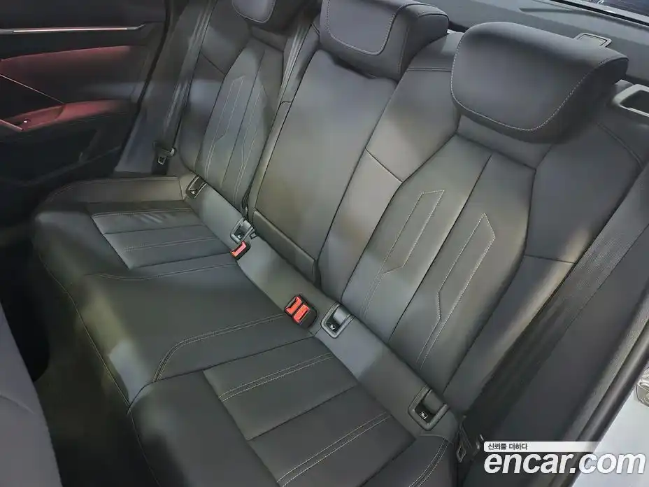 Audi A3 2025 2.0 автомат (гидро), фото 20