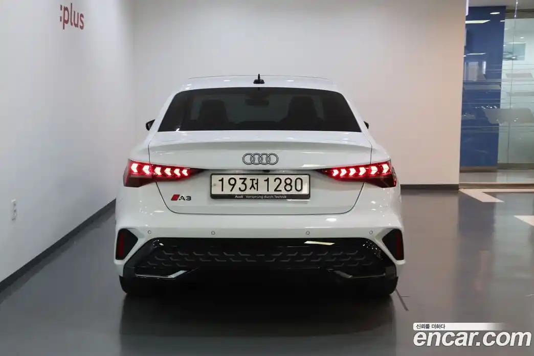 Audi A3 2025 2.0 автомат (гидро), фото 4