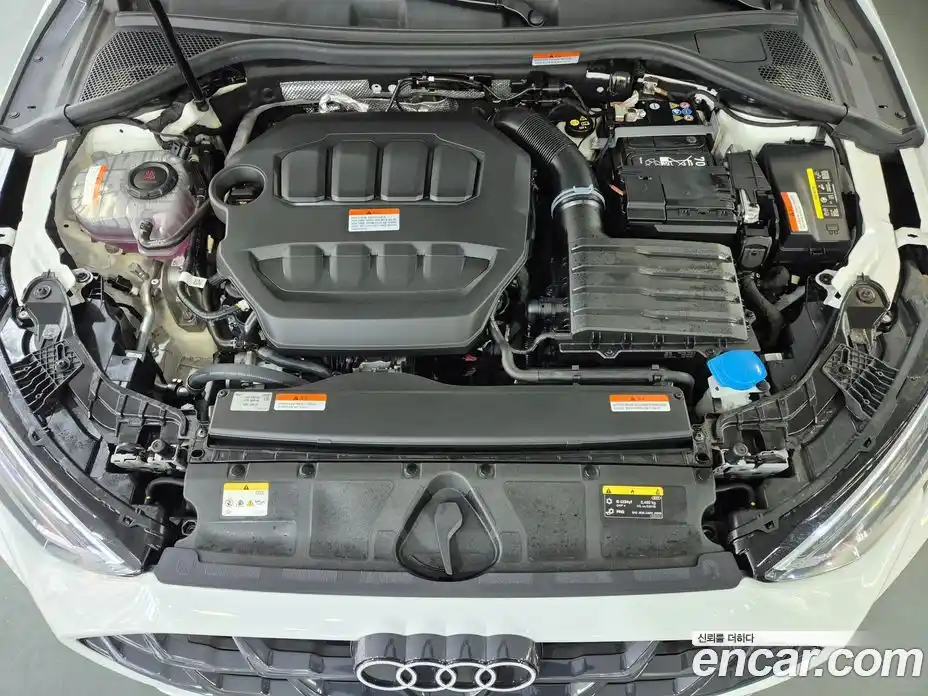 Audi A3 2025 2.0 автомат (гидро), фото 6