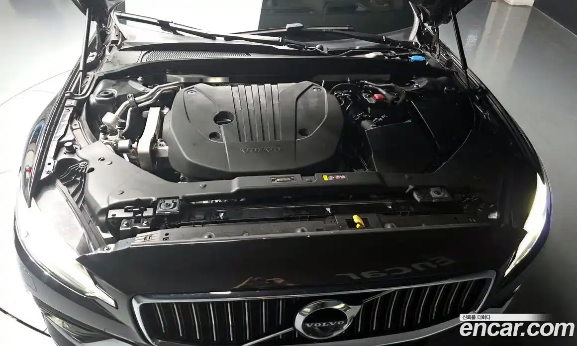 Volvo S60 2021 2.0 автомат (гидро), фото 6