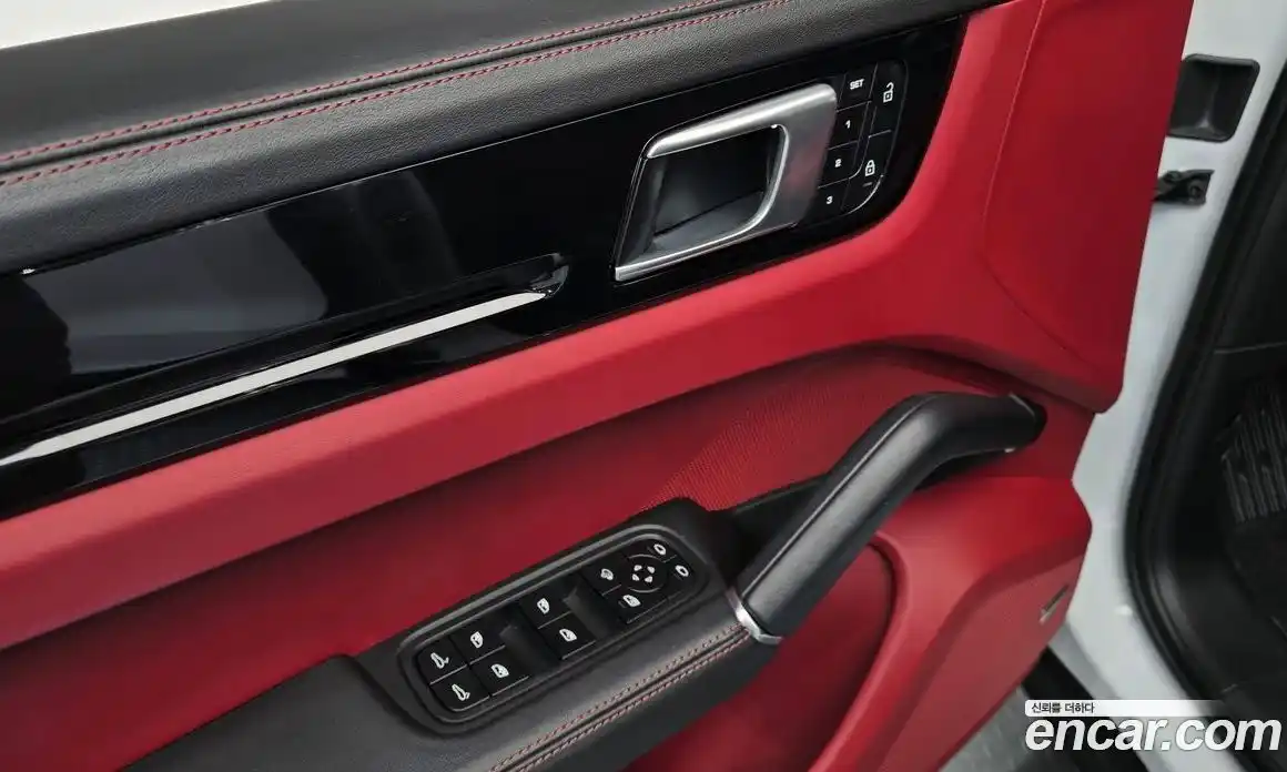 Porsche Cayenne 2022 3.0 автомат (гидро), фото 32
