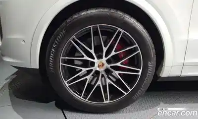 Porsche Cayenne 2024 3.0 автомат (гидро), миниатюра 5