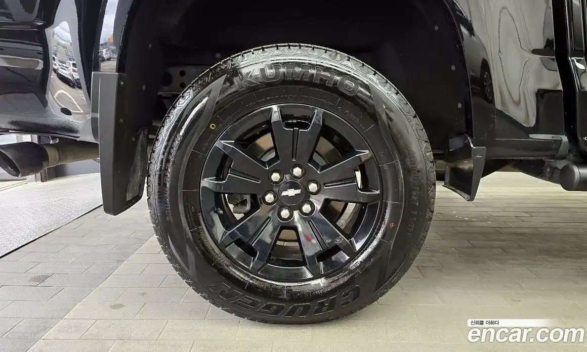 Chevrolet Colorado 2022 3.6 автомат (гидро), фото 5