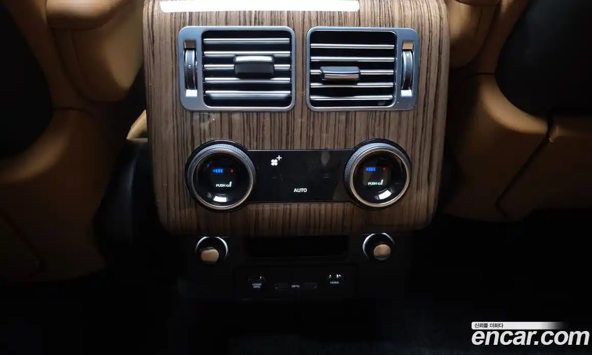 Land Rover Range Rover 2021 3.0 автомат (гидро), фото 34