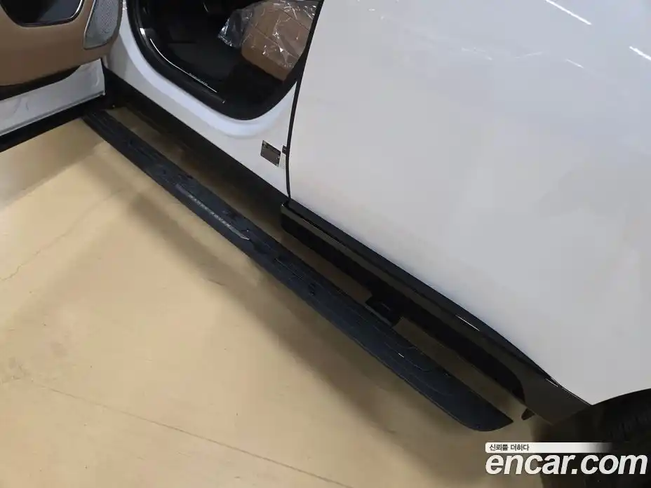 Land Rover Range Rover 2023 4.4 автомат (гидро), фото 13