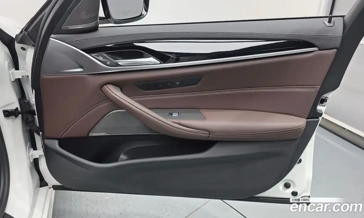 BMW 5 серия 2023 2.0 автомат (гидро), фото 14