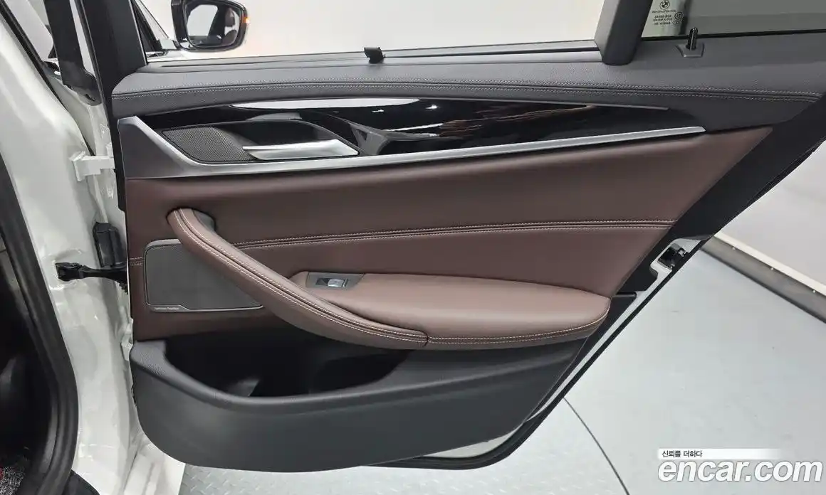 BMW 5 серия 2023 2.0 автомат (гидро), фото 33