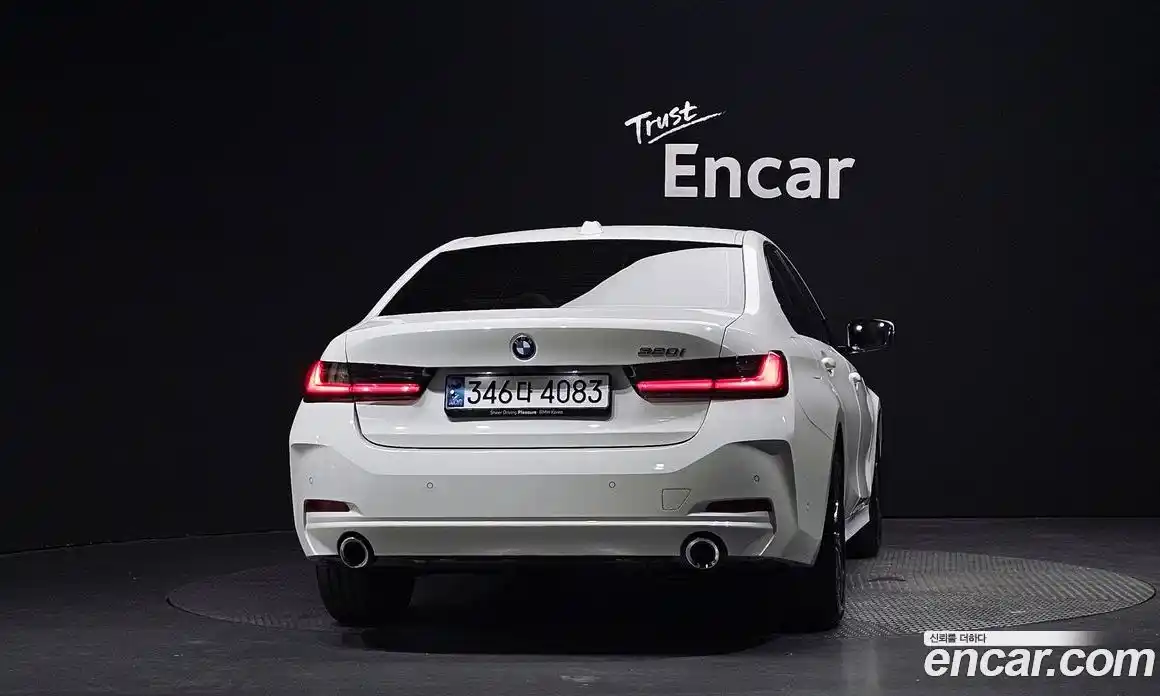 BMW 3 серия 2024 2.0 автомат (гидро), фото 3