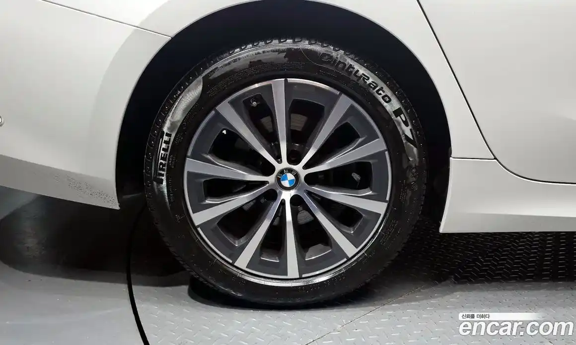 BMW 3 серия 2024 2.0 автомат (гидро), фото 4