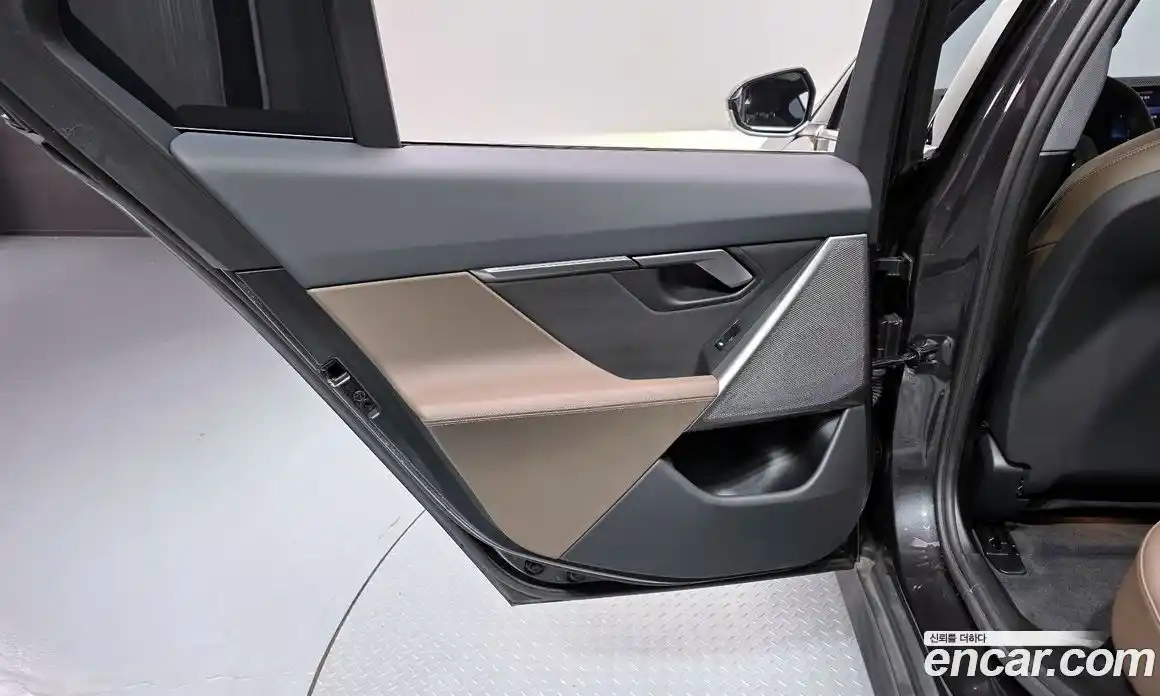 BMW 5 серия 2024 2.0 автомат (гидро), фото 15
