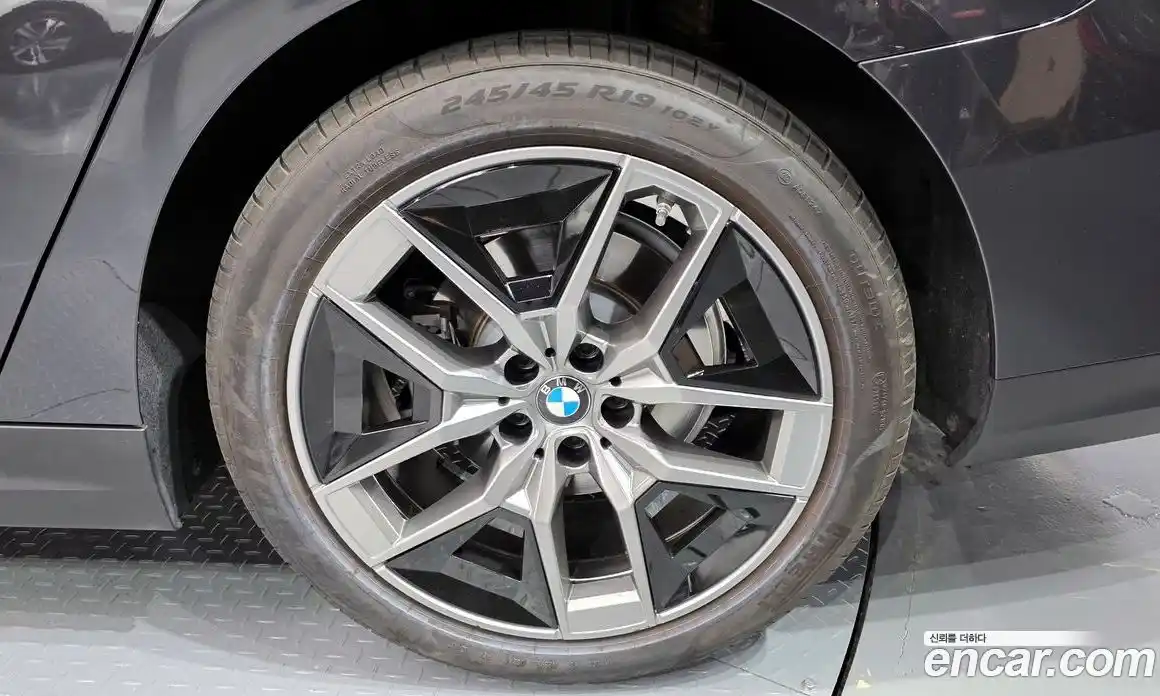 BMW 5 серия 2024 2.0 автомат (гидро), фото 7