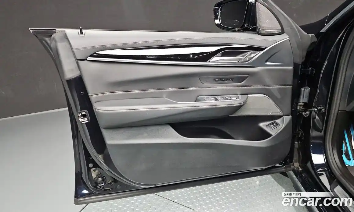 BMW 6 серия 2023 3.0 автомат (гидро), фото 14