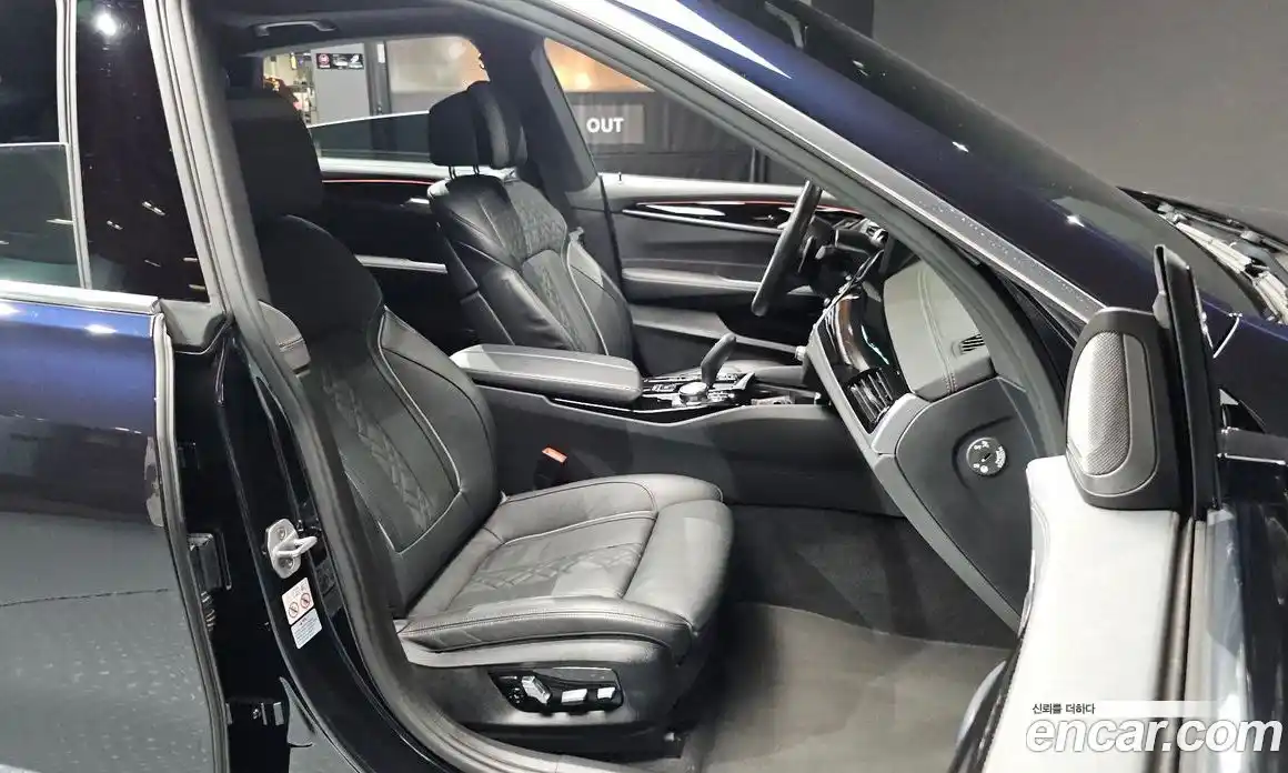 BMW 6 серия 2023 3.0 автомат (гидро), фото 18