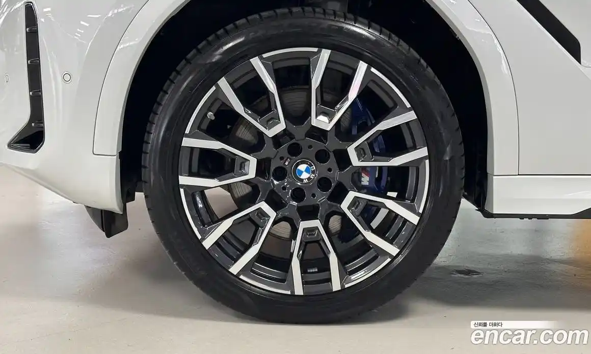 BMW X6 2024 3.0 автомат (гидро), фото 5