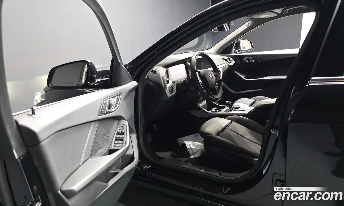 BMW 1 серия 2020 2.0 автомат (гидро), фото 13