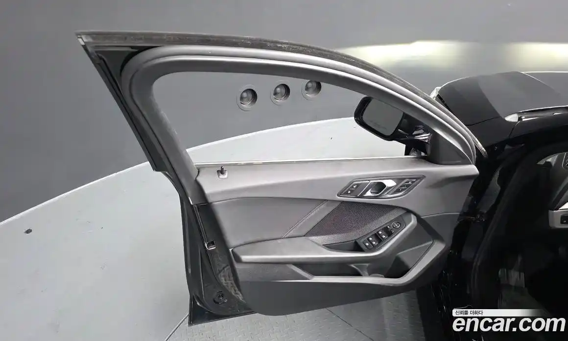 BMW 1 серия 2020 2.0 автомат (гидро), фото 14