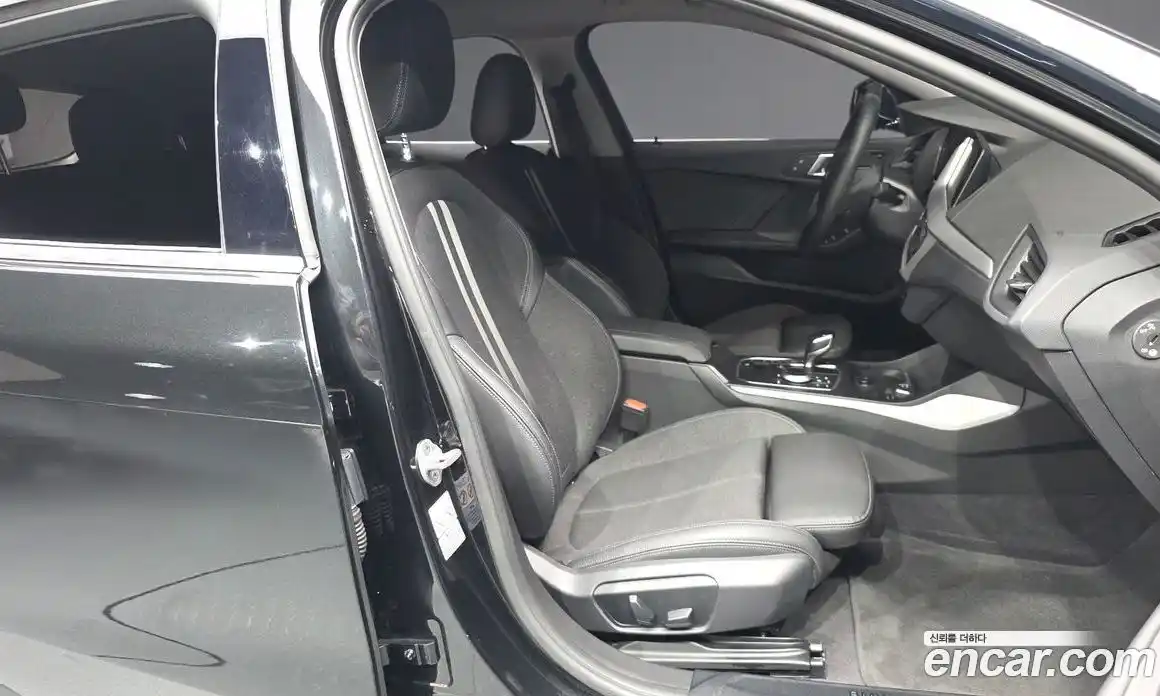 BMW 1 серия 2020 2.0 автомат (гидро), фото 17