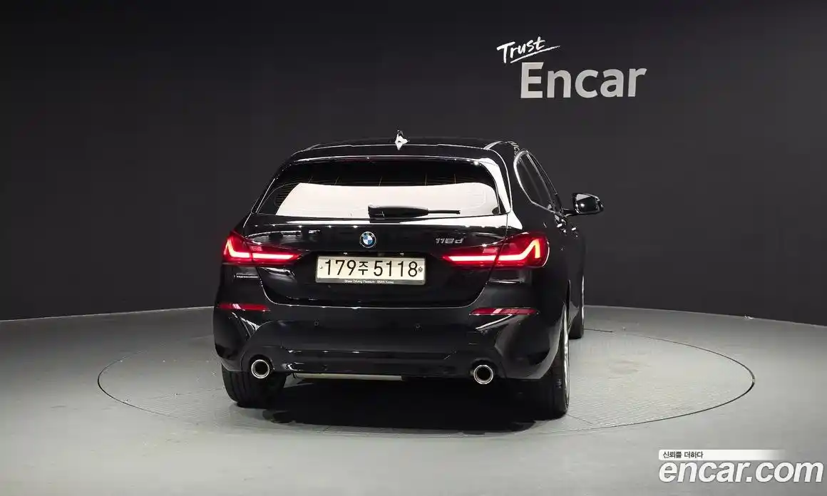 BMW 1 серия 2020 2.0 автомат (гидро), фото 4