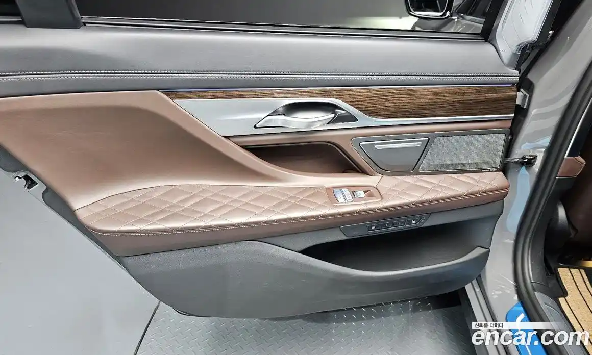 BMW 7 серия 2021 3.0 автомат (гидро), фото 15