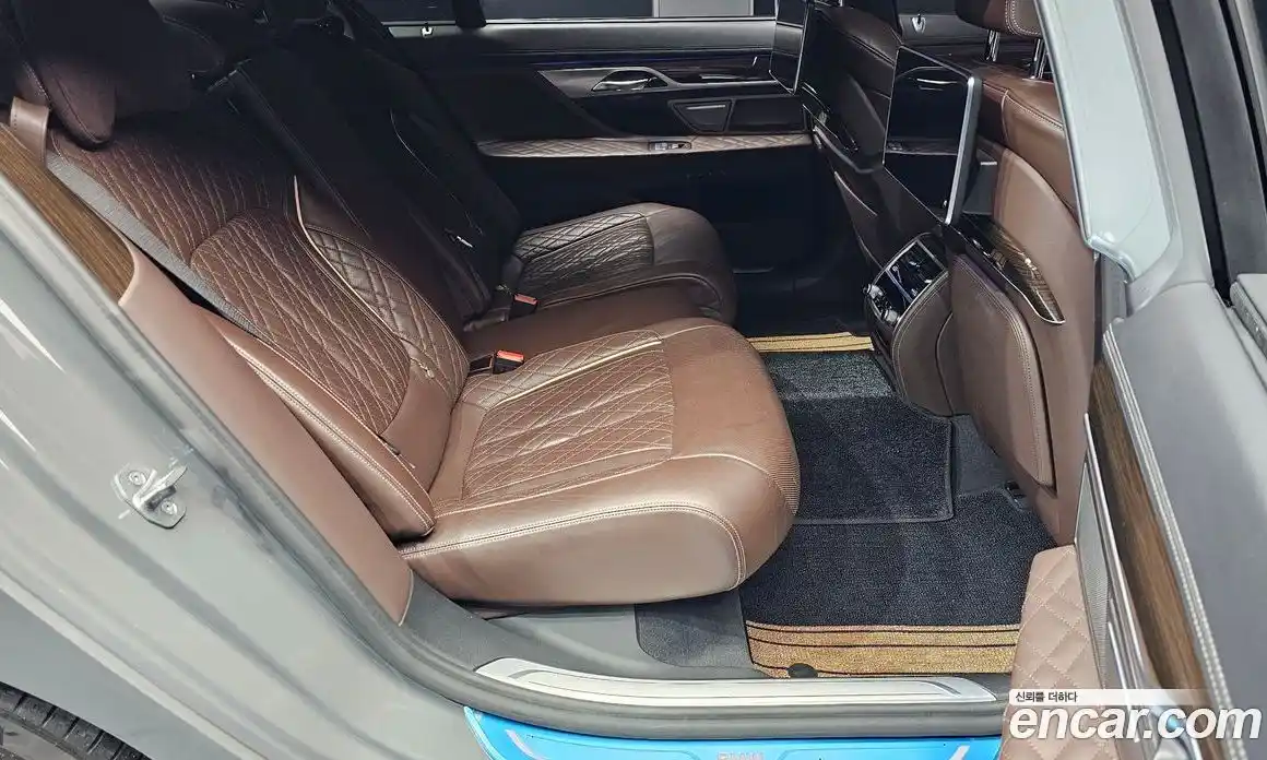 BMW 7 серия 2021 3.0 автомат (гидро), фото 18