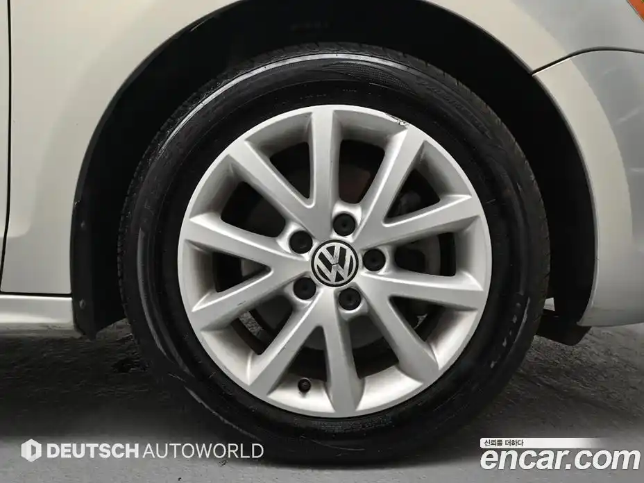 Volkswagen Jetta 2011 2.5 автомат (гидро), фото 5