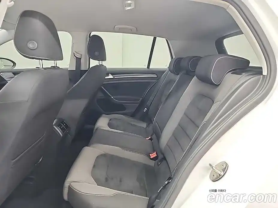 Volkswagen Golf 2014 1.6 автомат (гидро), фото 12