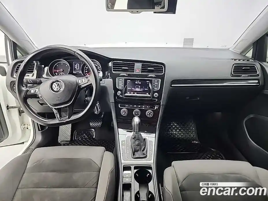 Volkswagen Golf 2014 1.6 автомат (гидро), фото 7