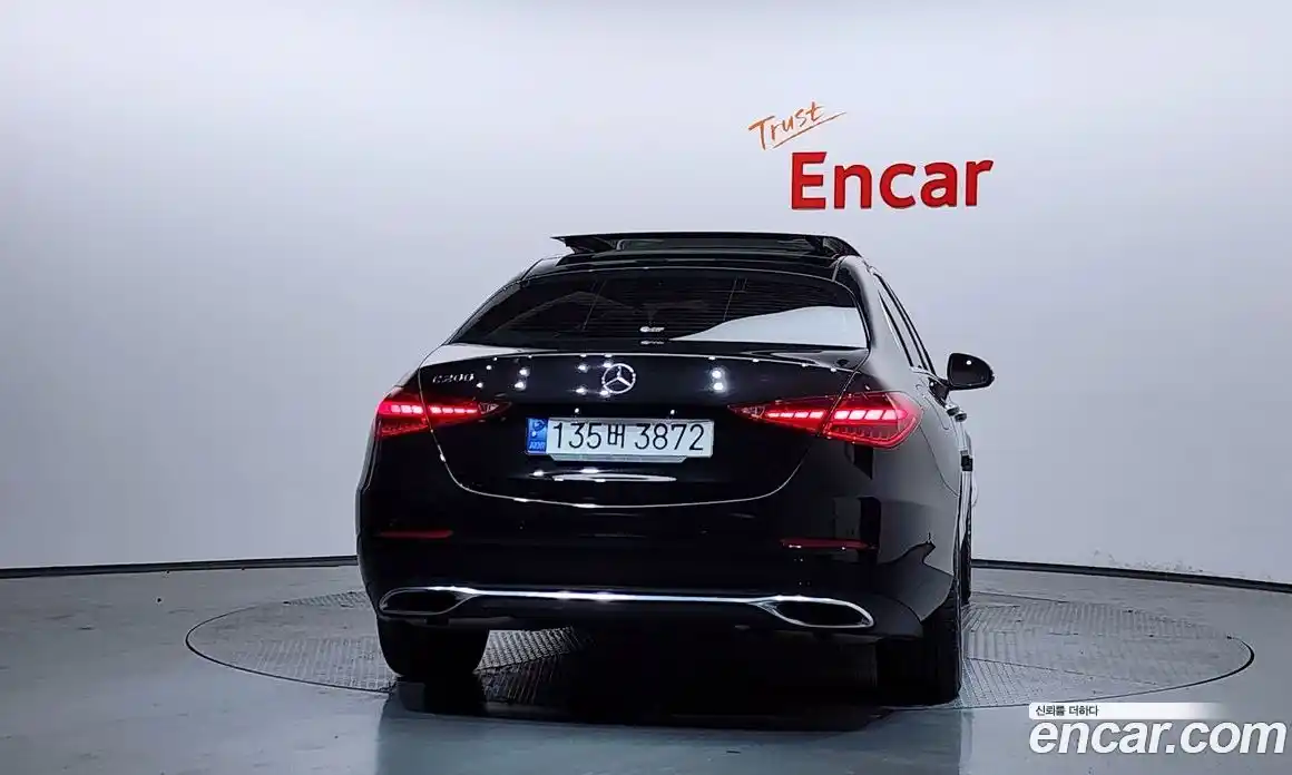 Mercedes-Benz C-Class 2022 2.0 автомат (гидро), фото 4