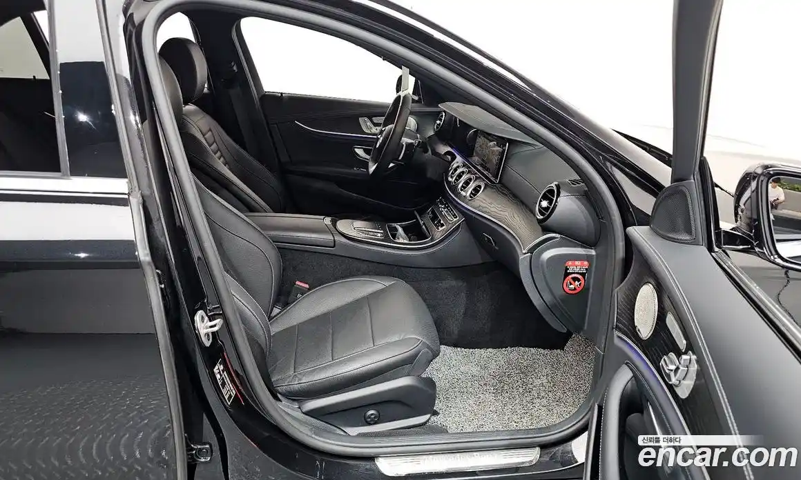 Mercedes-Benz E-Class 2023 1.9 автомат (гидро), фото 16