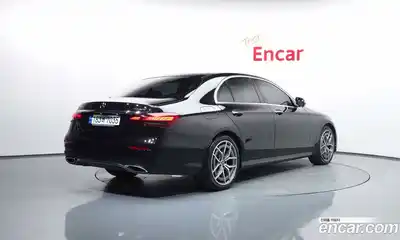 Mercedes-Benz E-Class 2023 1.9 автомат (гидро), миниатюра 2